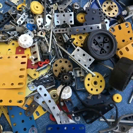 Photo of Metal building toys (Erector, etc.) (Beacon Hill) #1