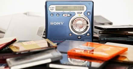 Photo of Minidisc: blank, recorded, machine (L4T) #2