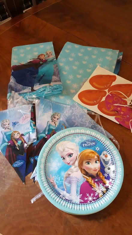 Photo of free Frozen party supplies (Clapham, SW4) #1