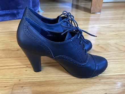 Photo of free Women’s shoes (size 38/ US7) (Oakland) #2