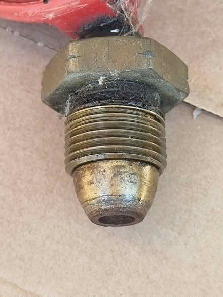 Photo of BBQ gas cylinder (Welwyn AL7) #1