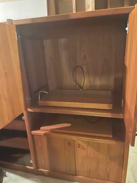 Photo of free Mid century modern oak cabinet (Brighton, MI) #4