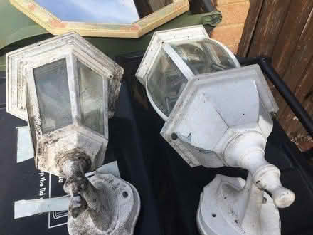 Photo of free Outdoor Lights (Luton LU3) #1