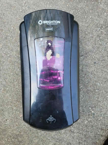 Photo of free Hand sanitizer foam and dispensers (Near person and peace sts) #4