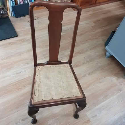 Photo of free 4 dining chairs for restoring (Over Kellet LA6) #2
