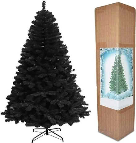 Photo of free Black Xmas Tree with LED lights good condition and a good (St Leonards Green TN37) #1