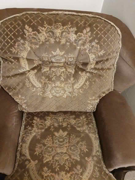 Photo of free Arm chair (Beddington) #1