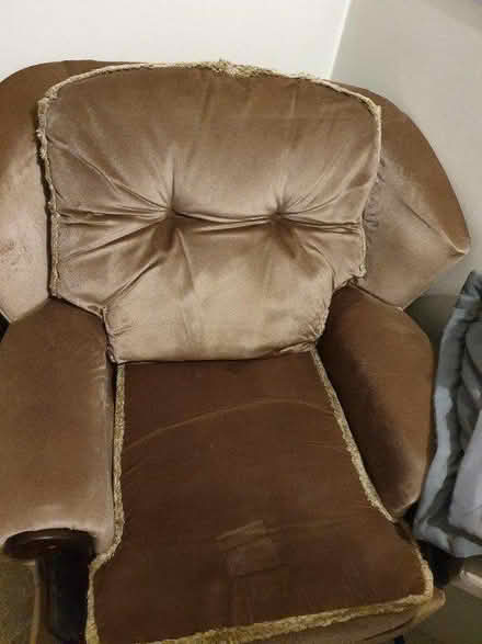 Photo of free Arm chair (Beddington) #2