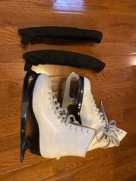 Photo of free Size 7 adult ice skates (Steeles/Mavis (Brampton)) #1