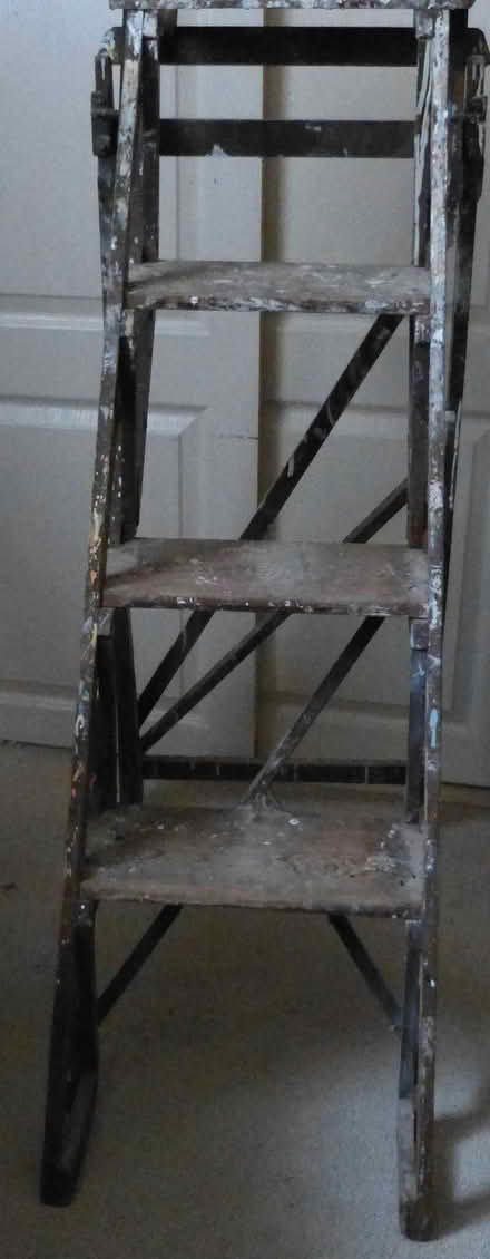 Photo of free ladders (Gardenhall G75) #1