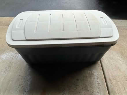 Photo of free Rubbermaid Tub (Naperville) #2