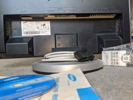 Photo of free Samsung 19" monitor (Camberwell SE5) #4