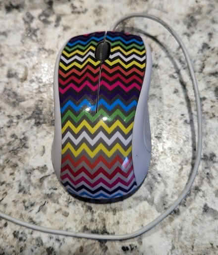 Photo of free Wired rainbow mouse (Shell gas station, Hampton NJ) #1