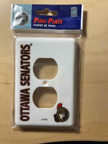 Photo of free Ottawa Senators 2-Plug Coverplate (Greenbank/West Hunt Club) #1