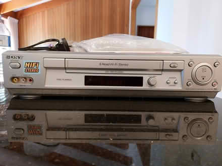 Photo of free VCR (Bellevue Heights) #1