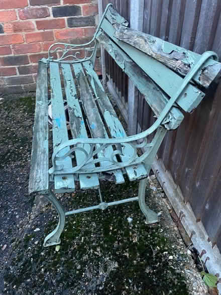 Photo of free Bench for refurbishing (Netteswell CM18)