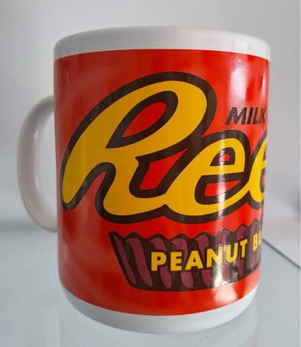 Photo of free Giant Reeses mug (Woodbridge) #2