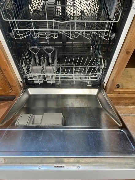 Photo of free Dishwasher for parts - not working (HP22) #1