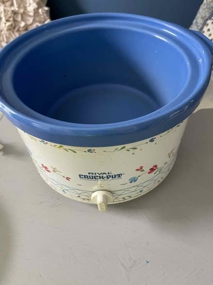 Photo of free crockpot (Eden Prairie) #2