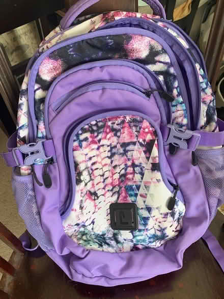 Photo of free kids backpack (West Seattle)