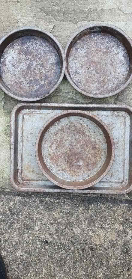 Photo of free Baking tray and tins (honiton EX14) #1