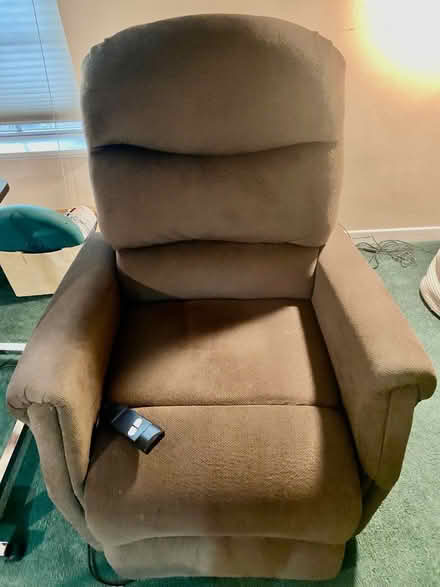 Photo of free Lift Recliner (Austin Tx) #3