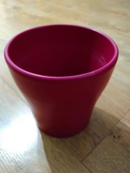 Photo of free Small red plant pot (King's Hedges Ward CB4) #1