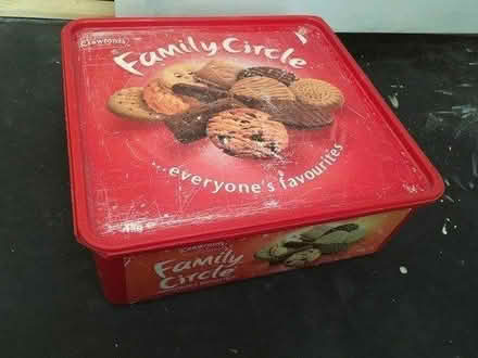 Photo of Family Circle Box (Holywood BT18) #1