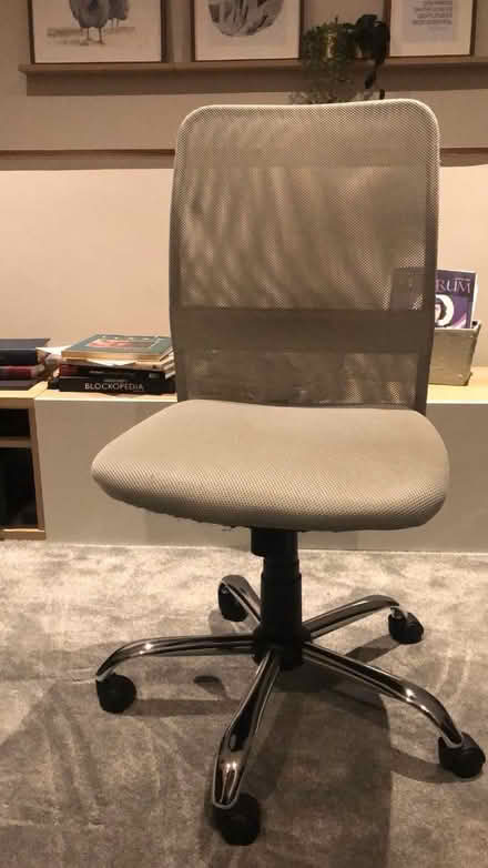 Photo of free Grey office chair (Merry Hill WD23) #1