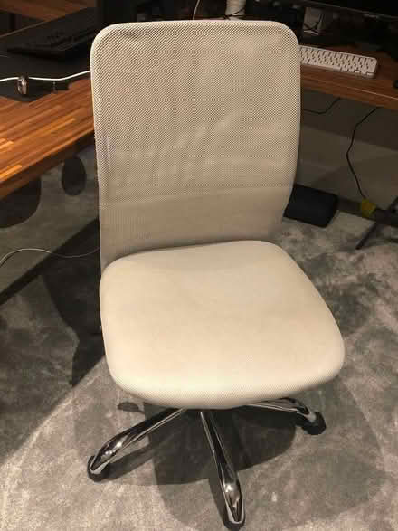 Photo of free Grey office chair (Merry Hill WD23) #2