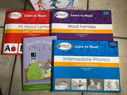 Photo of free Hooked On Phonics box set (Valley Ford/Freestone) #3