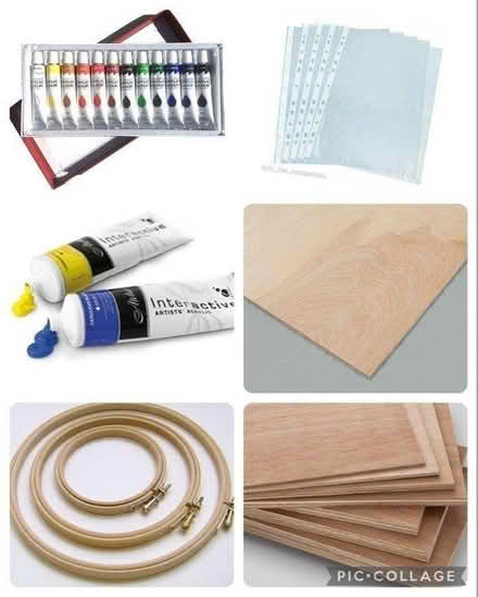 Photo of Art stuff, canvas, frames, wire etc (CB3) #4