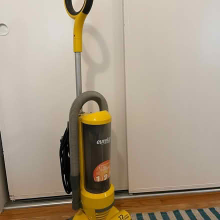 Photo of free Eureka vacuum (San Carlos) #1