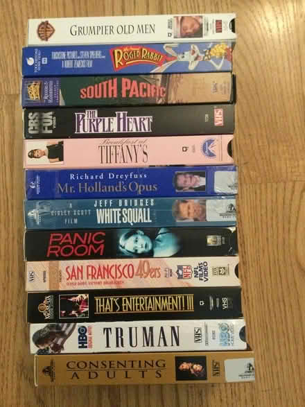 Photo of free VCR tapes & Various Light Bulbs (Redwood City, Woodside Plaza) #1
