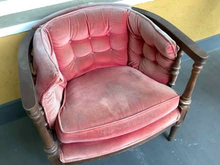 Photo of free Lounge chair (Phinney Ridge) #2