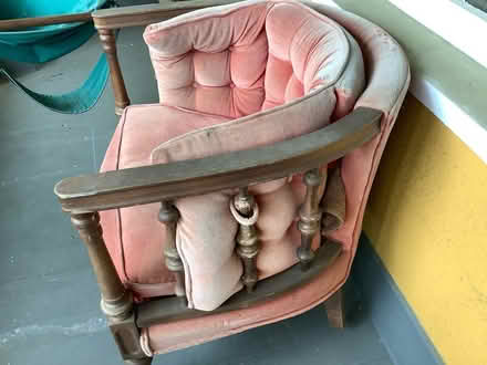 Photo of free Lounge chair (Phinney Ridge) #3