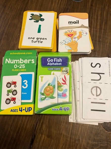 Photo of free Letters and numbers learning cards (Capitol View) #1