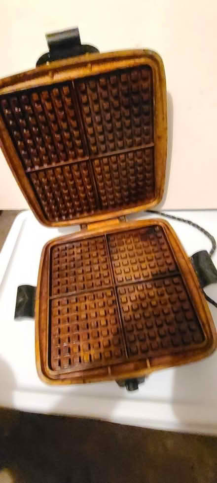 Photo of free Waffle iron (Evanston- Dempster & Chicago) #2