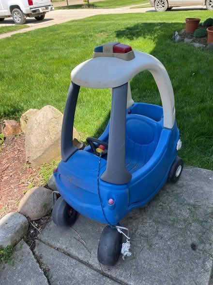Photo of free Kiddie Little Tikes police car (Canton-Sheldon/Ford) #1