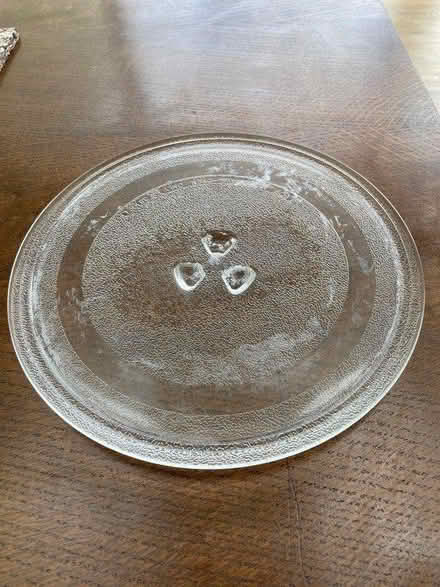 Photo of free Glass plate for microwave (Alton) #1