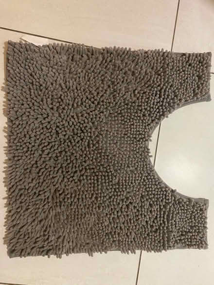 Photo of free Laundry mat, desk mat and pillow (Fort Myers fl) #4
