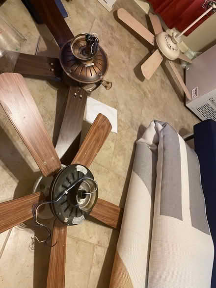 Photo of free 3 Ceiling Fans WLR Near Kohl’s (West Little Rock) #1