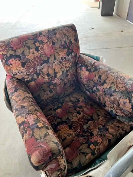 Photo of free Floral chair (Silver Spring) #2