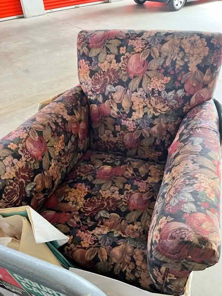 Photo of free Floral chair (Silver Spring) #3