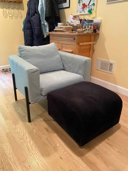 Photo of free Lounge chair and ottoman (Gaithersburg off Longdraft) #1