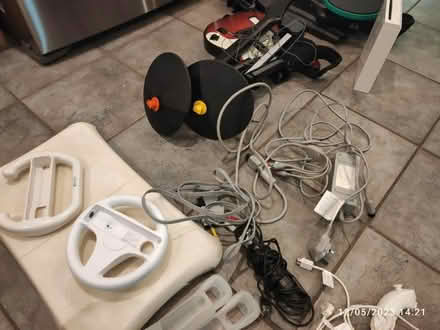Photo of free Nintendo wii and band hero kit CR5 (Hooley CR5) #3