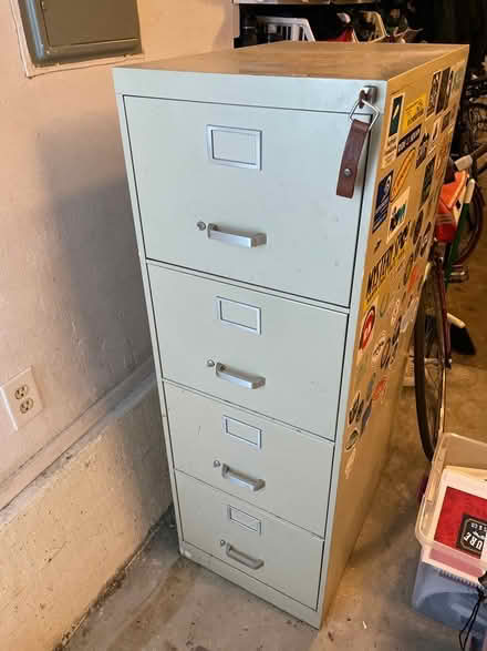 Photo of free locking file cabinet (1546 pearl st alameda ca) #1