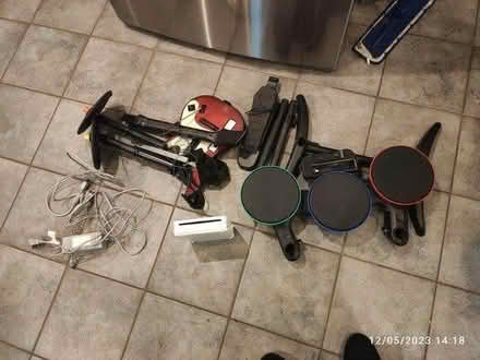 Photo of free Nintendo wii and band hero kit CR5 (Hooley CR5) #1
