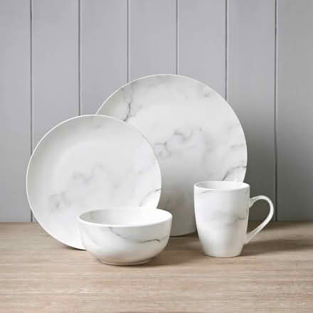 Photo of free 12 piece marble dinner set (SE18 Charlton/Woolwich) #1
