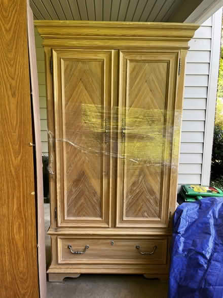 Photo of free Furniture and TV (Springfield, VA Saratoga) #1